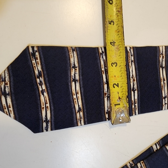 Perry Elis Men's Elegant Navy Blue Silk Striped Tie - Picture 6 of 6